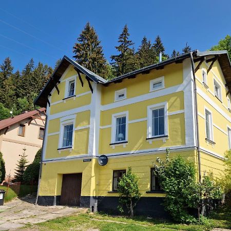 Villa Svoboda Na Upou By Interhome 乌帕河畔斯沃博达 外观 照片